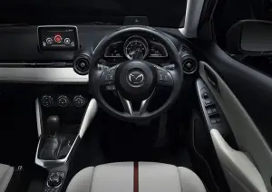 Mazda2 2015