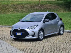 Mazda2 Hybrid - Come va