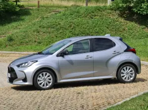 Mazda2 Hybrid - Come va