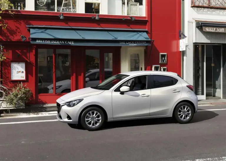 Mazda2 MY 2015 - 5