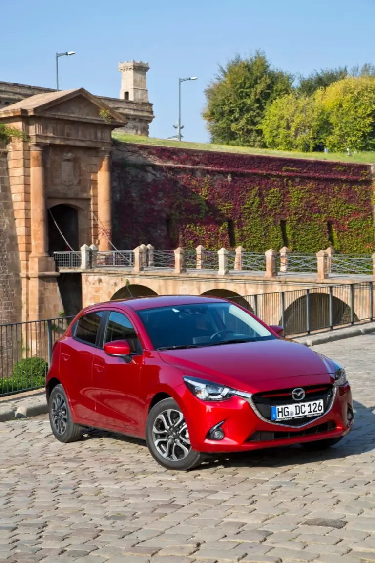 Mazda2 MY2015 - 8