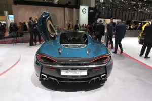 McLaren 570 GT - Salone di Ginevra 2016