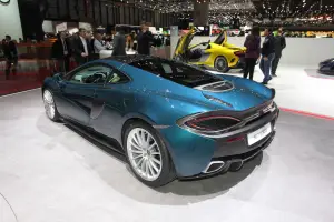 McLaren 570 GT - Salone di Ginevra 2016