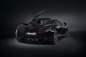 McLaren 570GT Black Collection e 720S Velocity