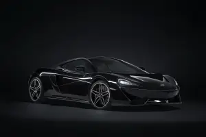 McLaren 570GT Black Collection e 720S Velocity