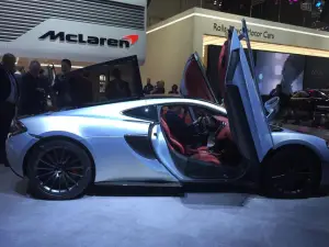 McLaren 570GT - Salone di Ginevra 2016