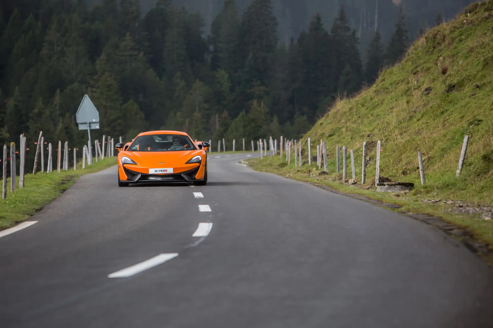 McLaren 570S e Sport Series 2016 - 26