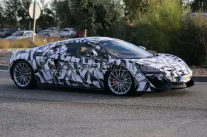 McLaren 570S GT - foto spia 23-11-2015