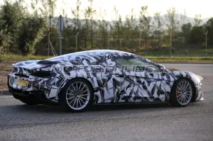 McLaren 570S GT - foto spia 23-11-2015