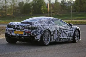 McLaren 570S GT - foto spia 23-11-2015