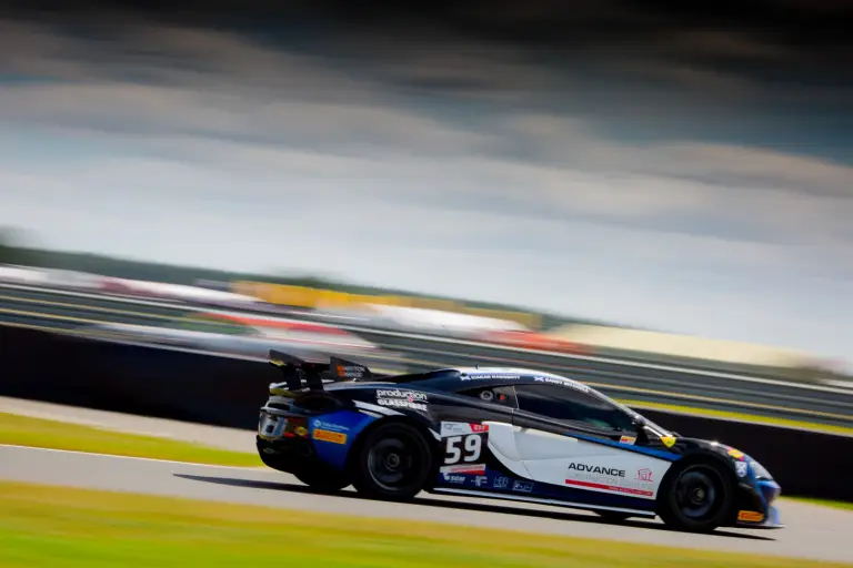 McLaren 570S GT4 #59 (Black Bull Ecurie Ecosse) - British GT, Snetterton 2016 - 1