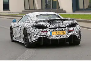 McLaren 600LT foto spia 26 giugno 2017 - 9