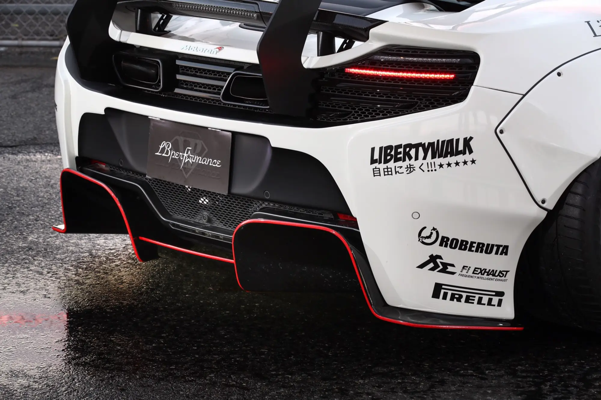 McLaren 650S by Liberty Walk LB performance - 8