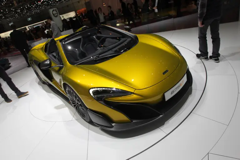 McLaren 675 LT - Salone di Ginevra 2016 - 1