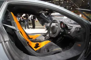 McLaren 675LT - Salone di Ginevra 2015 - 7