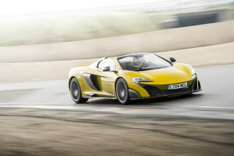 McLaren 675LT Spider 2015 - 6