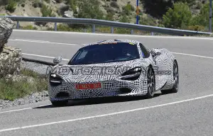 McLaren 720S Hybrid - Foto spia 21-05-2019 - 2