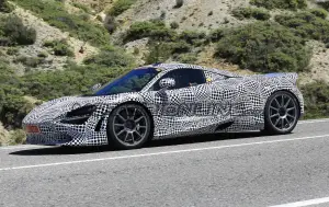 McLaren 720S Hybrid - Foto spia 21-05-2019