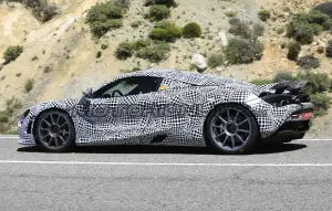 McLaren 720S Hybrid - Foto spia 21-05-2019