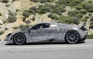 McLaren 720S Hybrid - Foto spia 21-05-2019