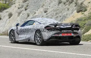 McLaren 720S Hybrid - Foto spia 21-05-2019 - 8