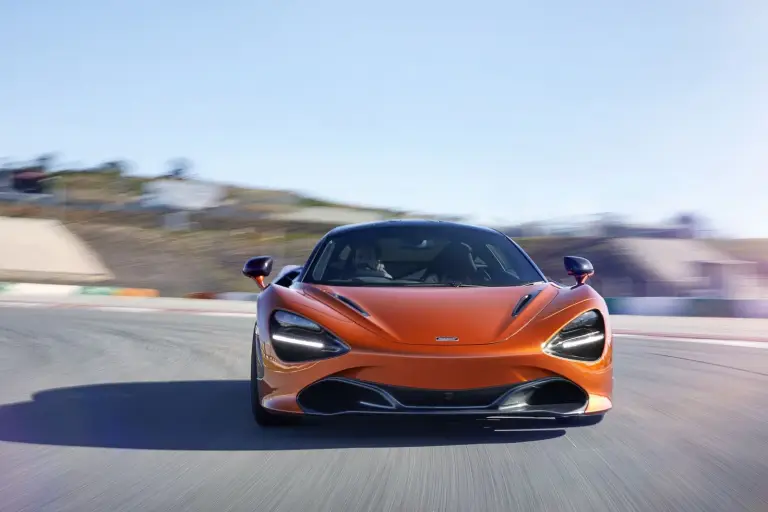 McLaren 720S - 13