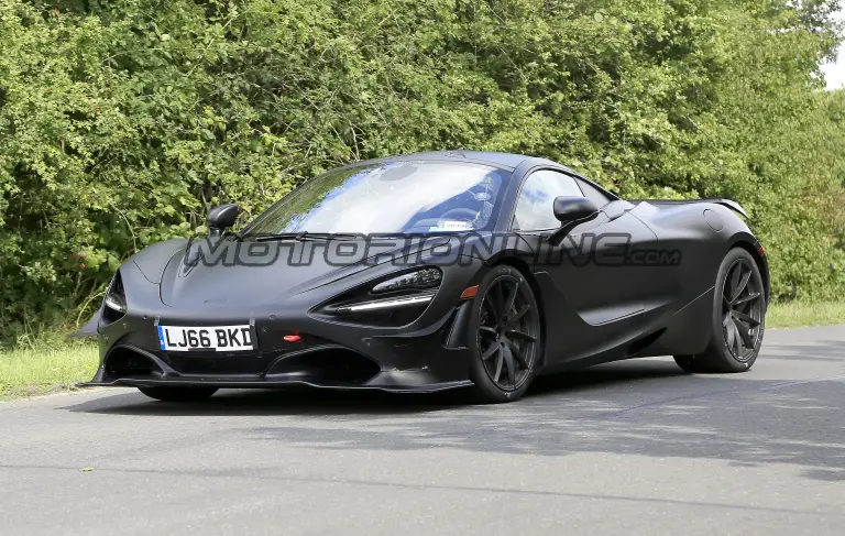 McLaren 750LT - Foto spia 02-09-2019 - 3