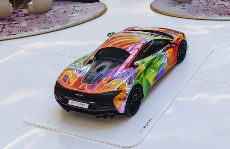 McLaren Artura Nat Bowen - 6