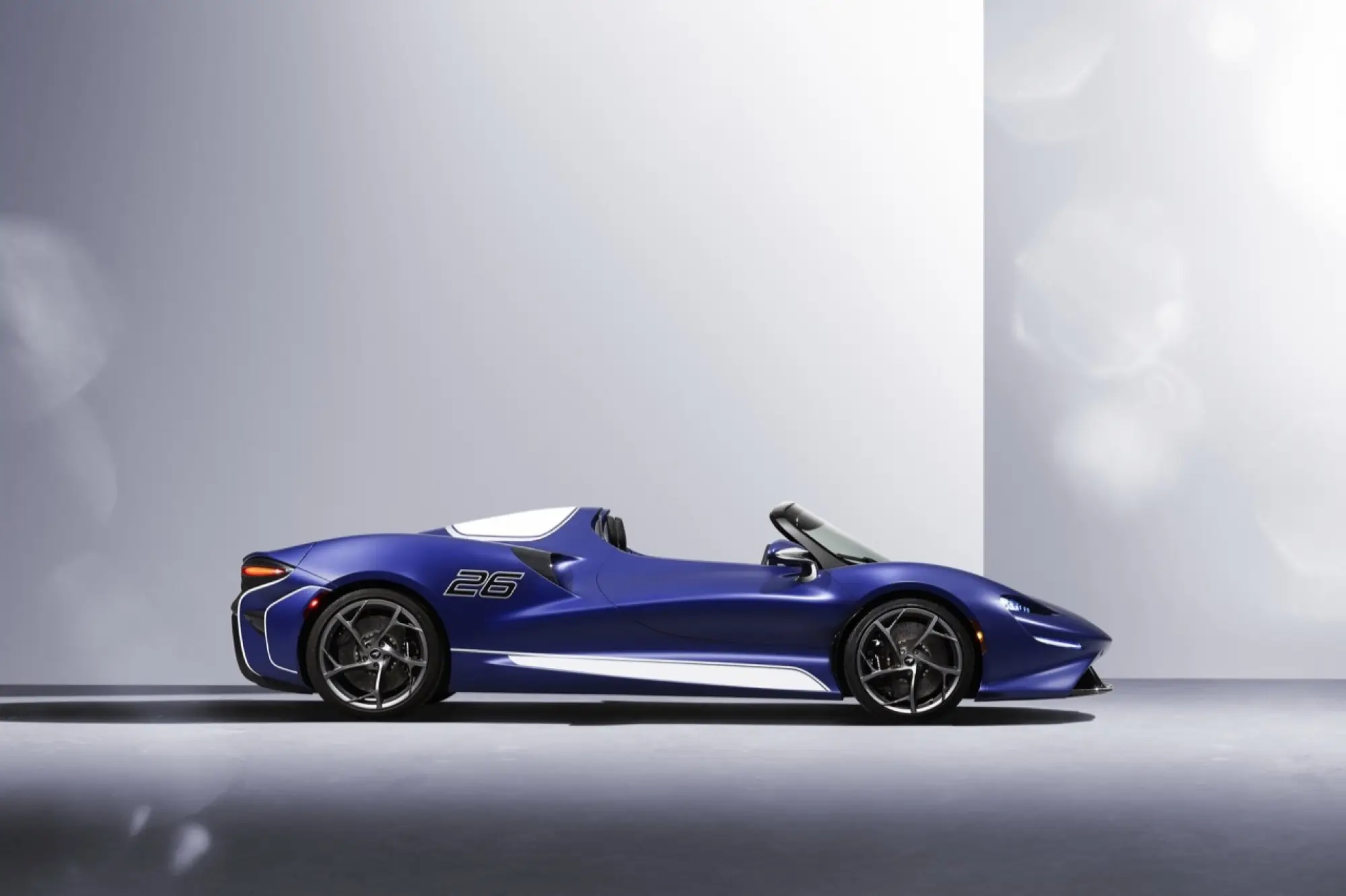 McLaren Elva Windscreen Version 2021 - 1