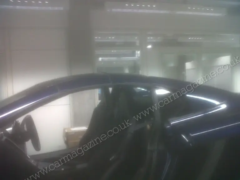 McLaren MP4-12C - Foto spia 26-01-2012 - 5
