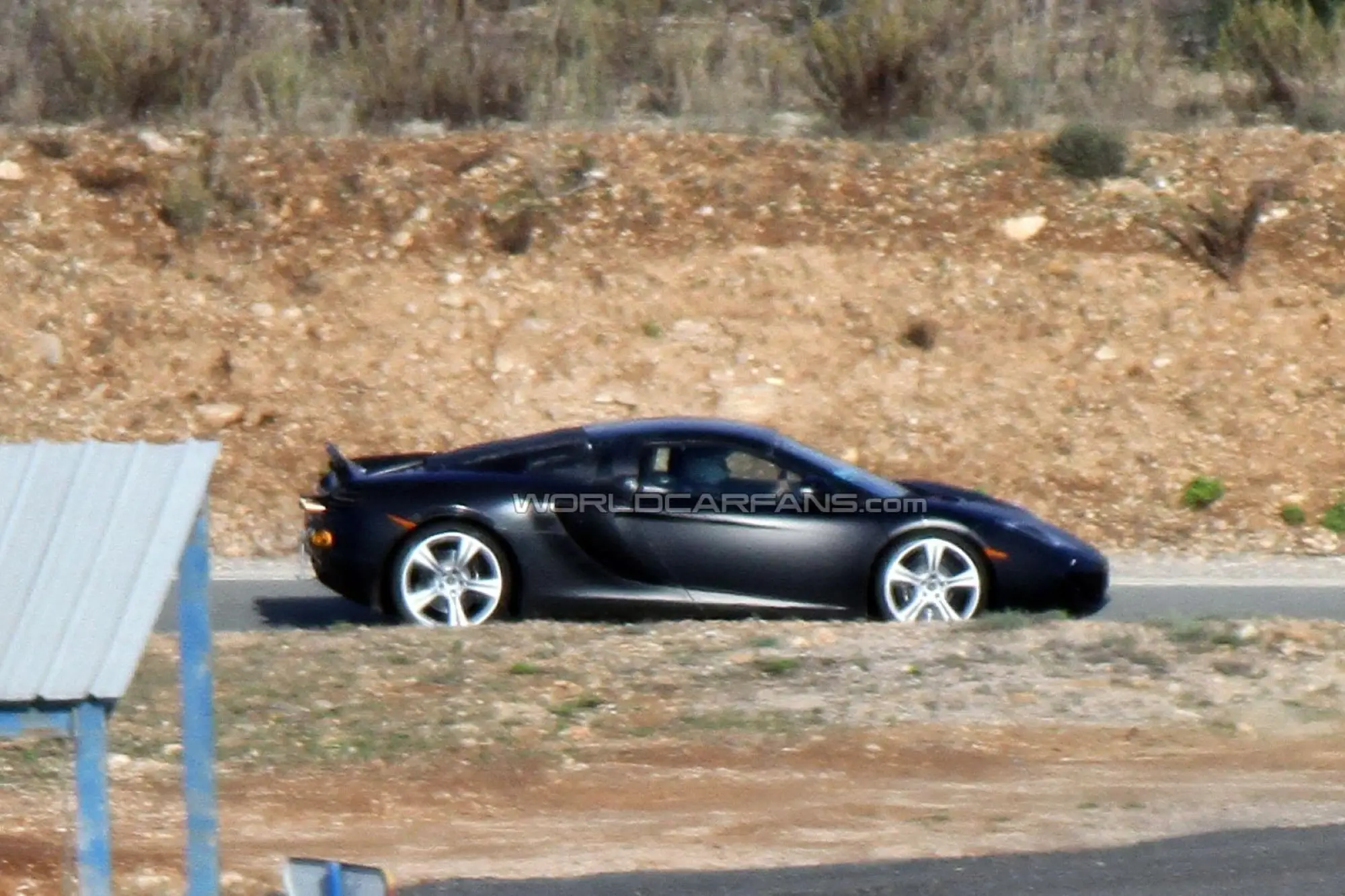 McLaren MP4-12C Spider - Foto spia 17-11-2011 - 1