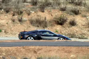 McLaren MP4-12C Spider - Foto spia 17-11-2011 - 2