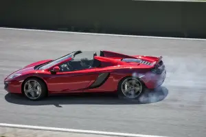 McLaren MP4-12C Spyder nuove immagini