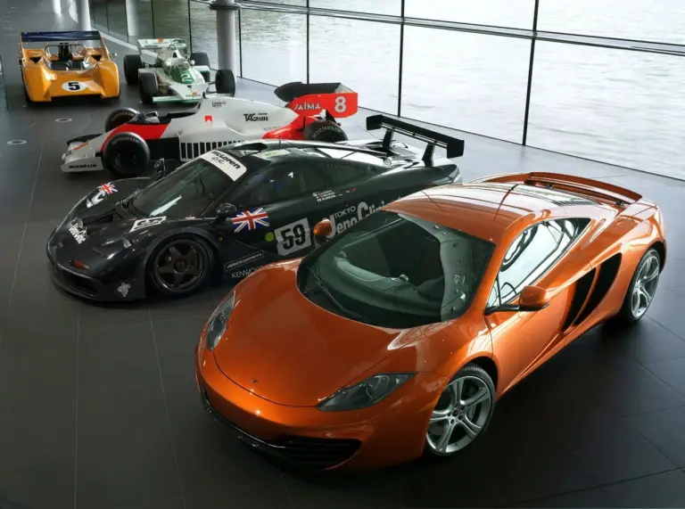 McLaren MP4-12C - 1