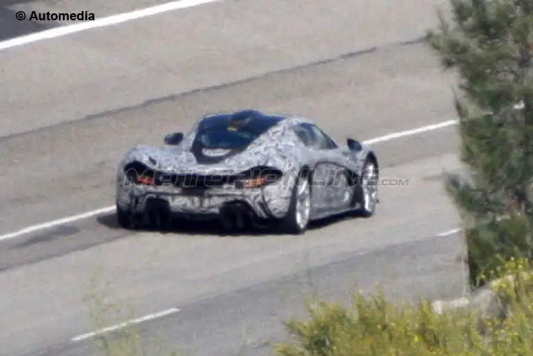 McLaren P1 - Foto spia 06-11-2012 - 3