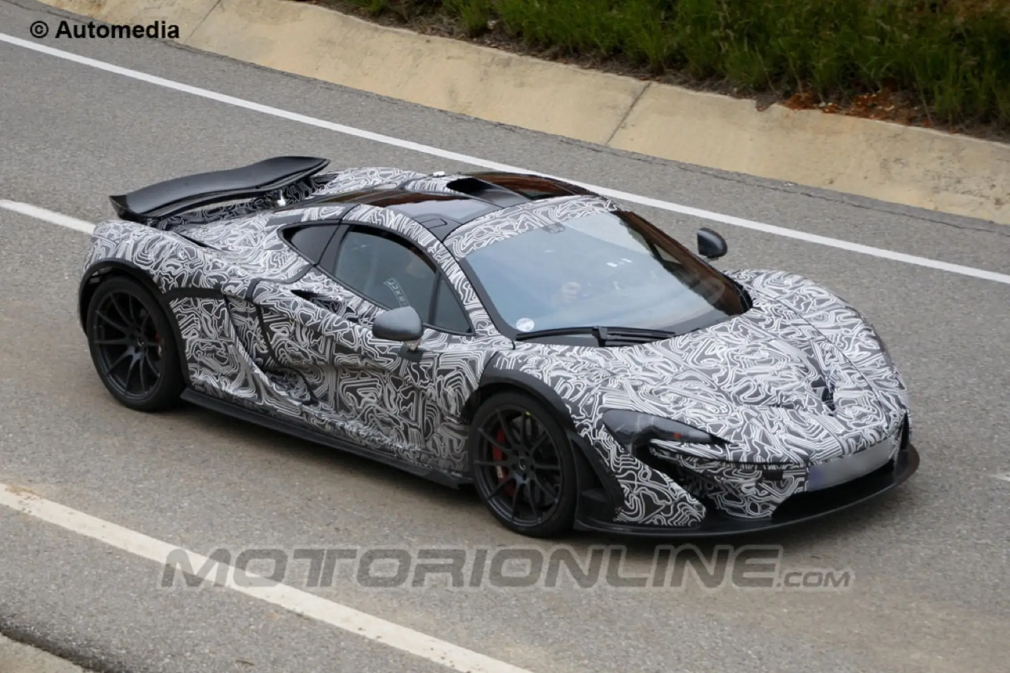 McLaren P1 - Foto spia 1-12-12 - 2