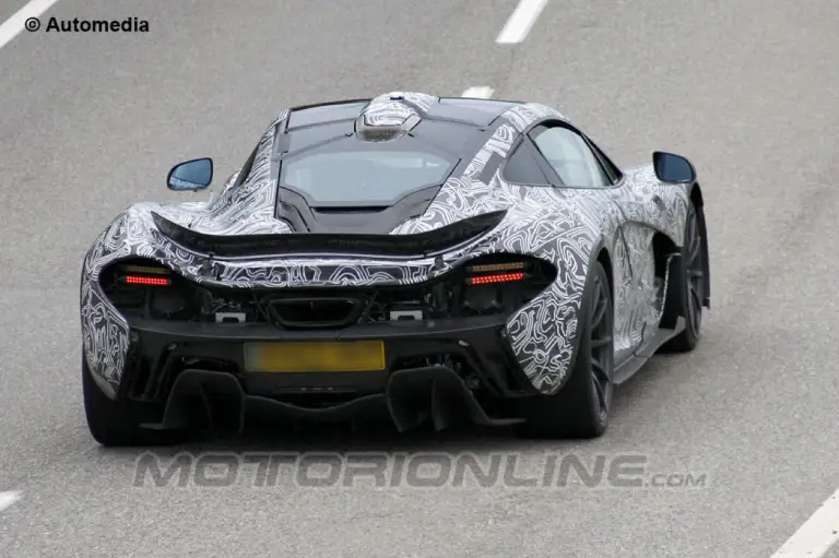 McLaren P1 - Foto spia 1-12-12 - 5
