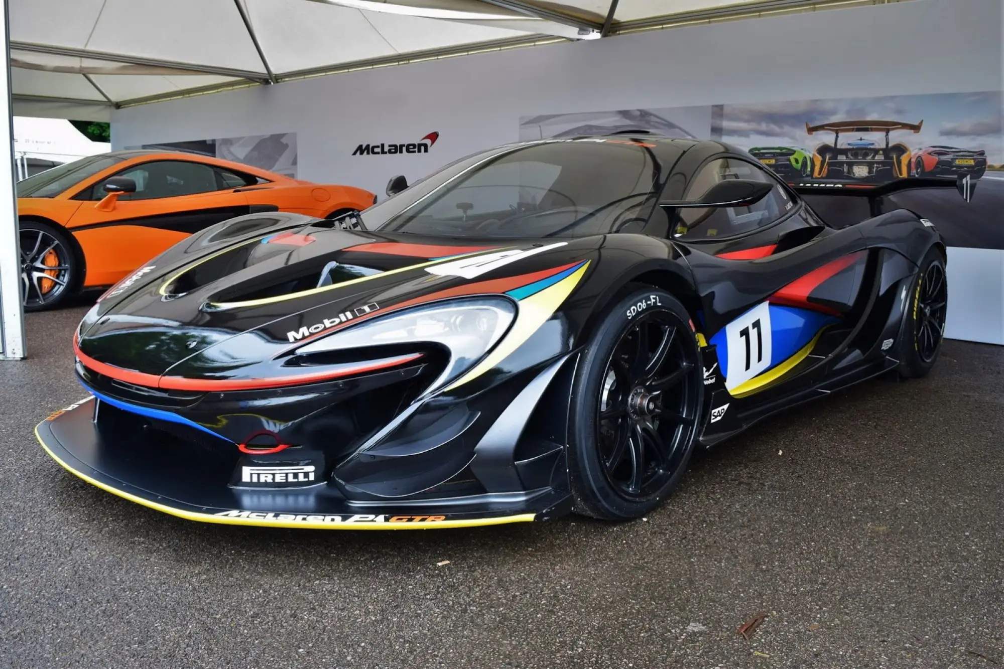 McLaren P1 GTR James Hunt Special Edition - 6