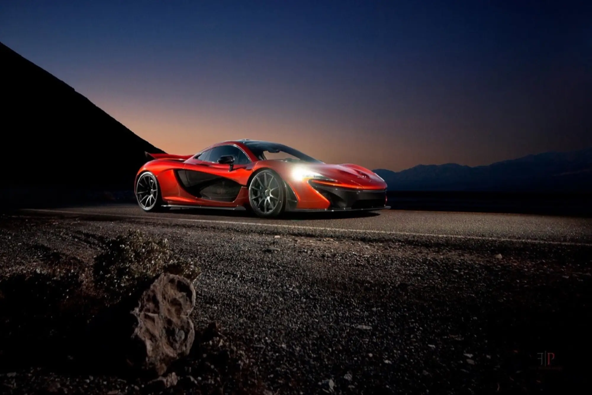 McLaren P1 nella Death Valley - Folk Photography - 3