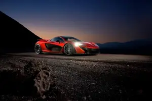 McLaren P1 nella Death Valley - Folk Photography - 3