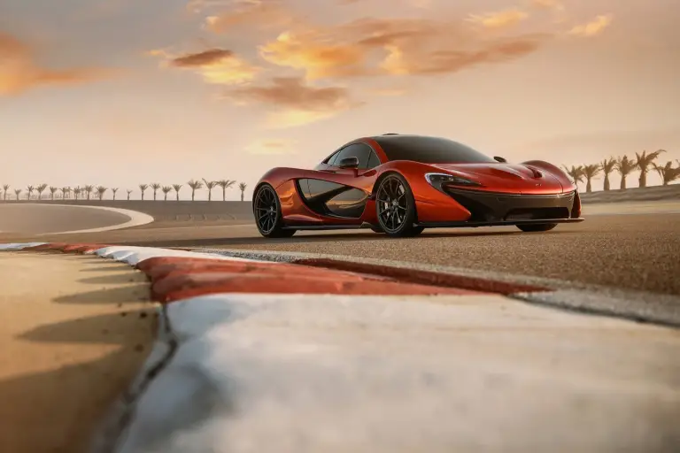 McLaren P1 sul Bahrain International Circuit - 8