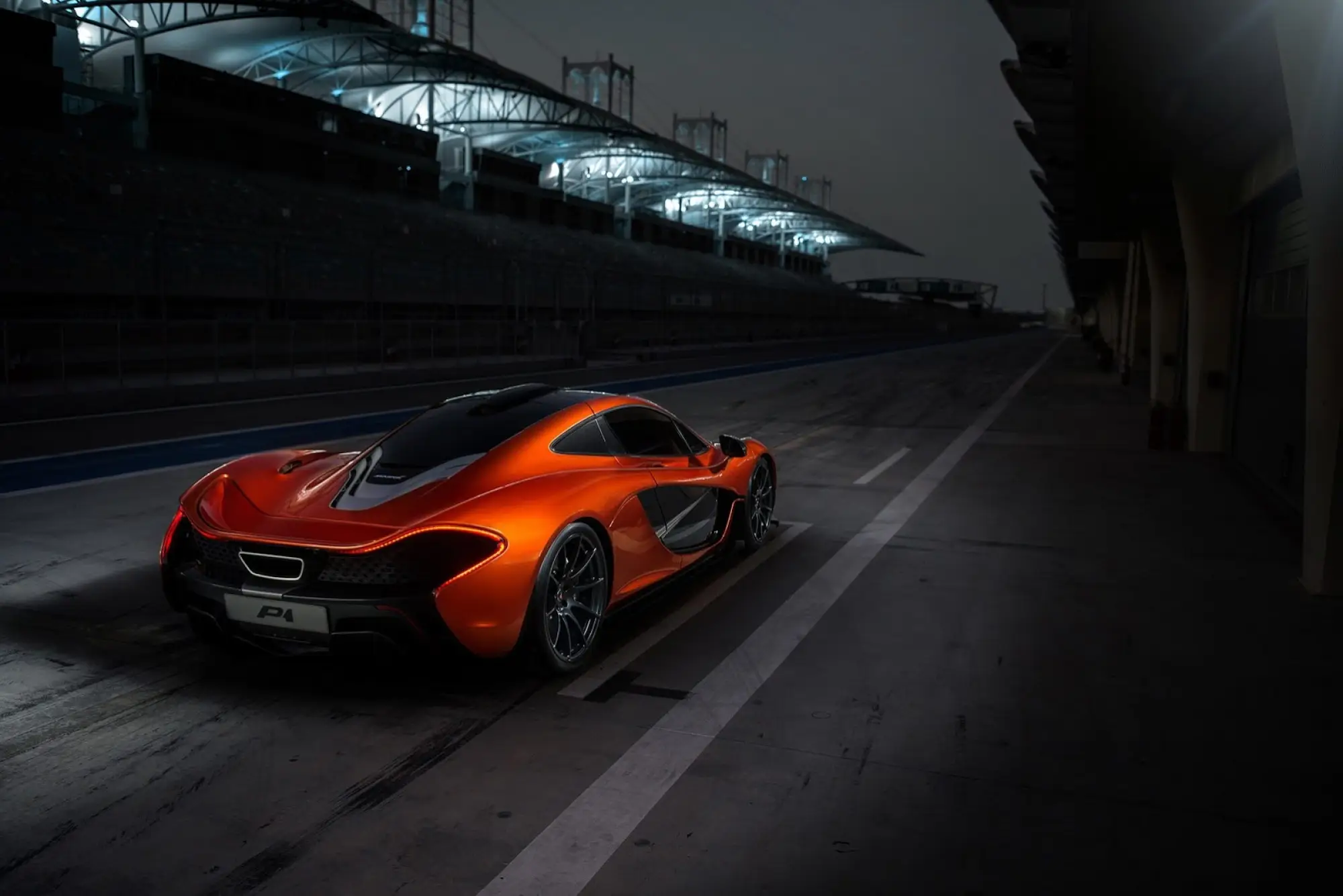 McLaren P1 sul Bahrain International Circuit - 9