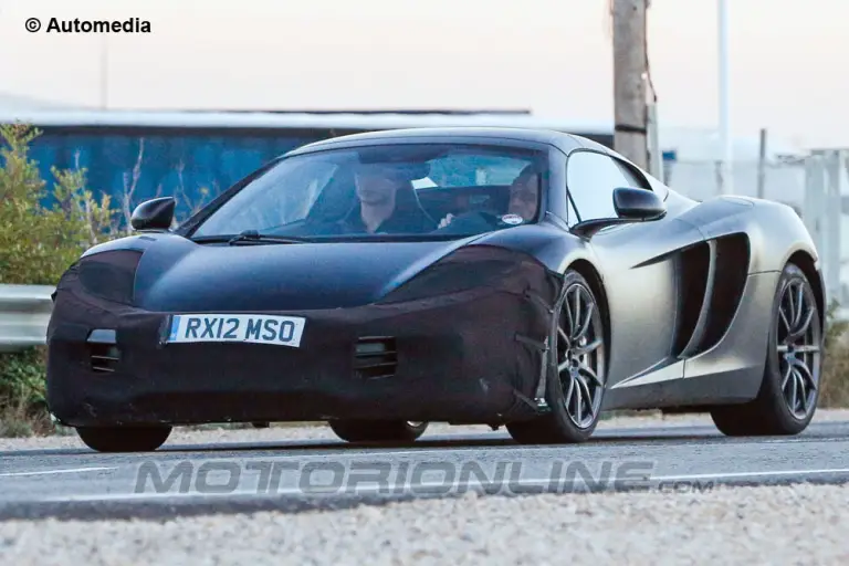 McLaren P13 - Foto spia 10-12-2013 - 1