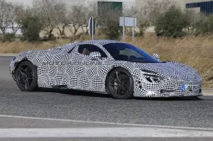 McLaren P14 foto spia 27 gennaio 2017 - 3