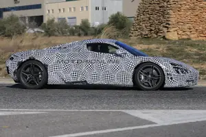 McLaren P14 foto spia 27 gennaio 2017 - 4