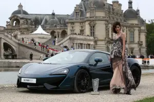 McLaren Red 720S e Vega Blue 570S Spider