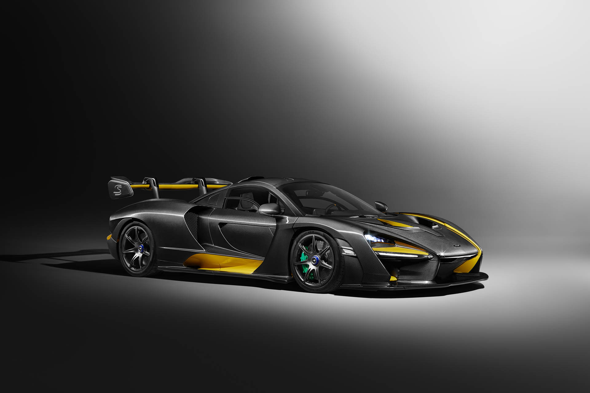 McLaren Senna Carbon Theme