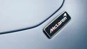 McLaren Speedtail - Gold badge