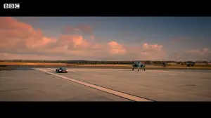 McLaren Speedtail vs F-35 Fighter Jet - 9