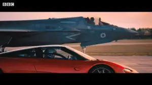 McLaren Speedtail vs F-35 Fighter Jet
